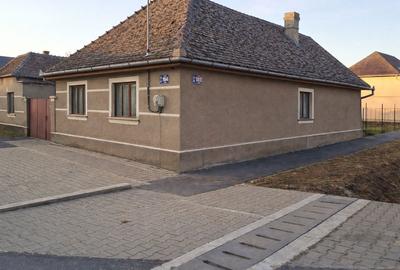 Casă cu 3 camere în Central - 1