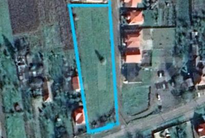 Teren de 3800 mp, în Central