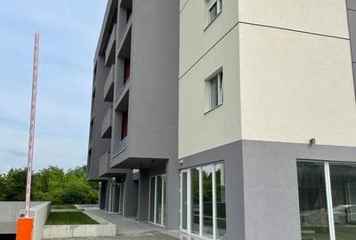 Spatiu Comercial / Birouri | Finisat | Loc de parcare inclus | Str. Marginii - 17
