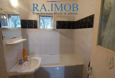 Apartament cu 3 camere decomandat în 9 Mai - 10