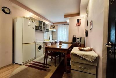 Apartament decomandat,zona de interes, potential ridicat,Calea Bucuresti,Astra,B - 2