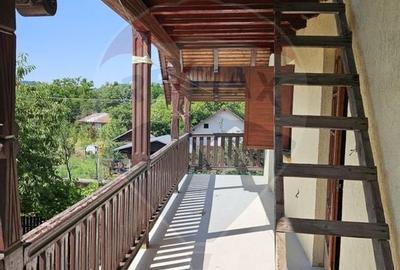 Casa / Vila cu 6 camere de vanzare - CORNU - 48