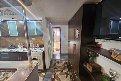 Resita, 2 Cam. Dec., Mobilat Utilat, Micro 4 - 9