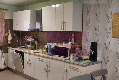 Sabareni, casa 2011, P+M 4 camere + dependin?e, curte... - 3