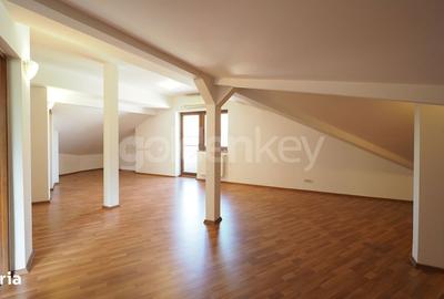 Casă cu 7 camere cu Teren 280 Mp în Central - 19