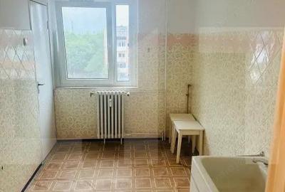 Apartament spa?ios, in bloc reabilitat, 2 camere, Zona Lebada, Arad - 4