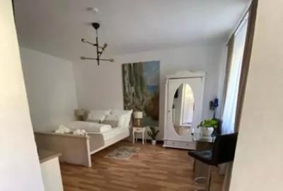 Inchiriez garsoniera moderna in Centrul Vechi - cu terasa - 2