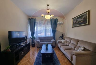 Apartament cu 6 camere de inchiriat in zona Tomis Mall Apartament cu 6 camere de inchiriat in zona Tomis Mall - 1