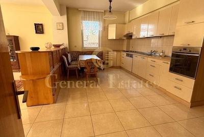 Casă individuală cu 7 camere cu Teren 1170 Mp în Tractorul - 4