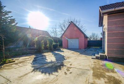Casă cu 3 camere cu Garaj în Micălaca - 1