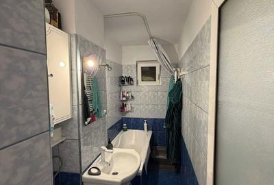 Apartament cu 2 camere semidecomandat în Km 4 - 5