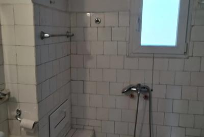 Vanzare apartament 3camere - 2