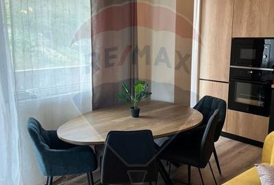 Apartament cu 3 camere semidecomandat, mobilat în Florești - 3