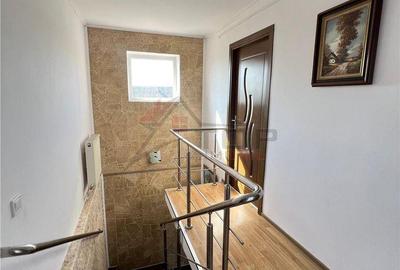 Casă cu 4 camere cu Teren 684 Mp în Dumești - 14