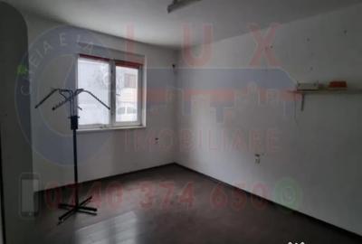 Spațiu comercial, de 75 mp, în Piața Veche - 4