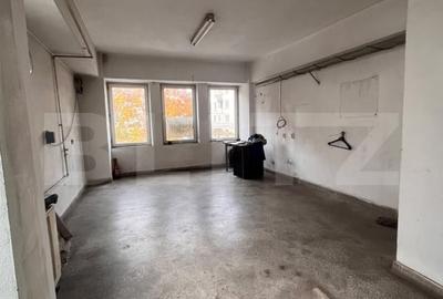 Spațiu comercial, de 42 mp, în Central