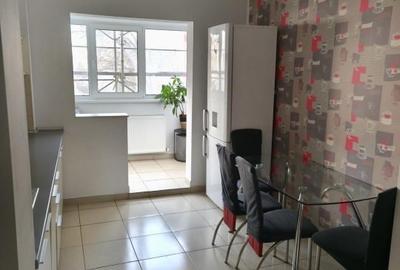 Apartament cu 3 camere semidecomandat, mobilat în Titan - 9