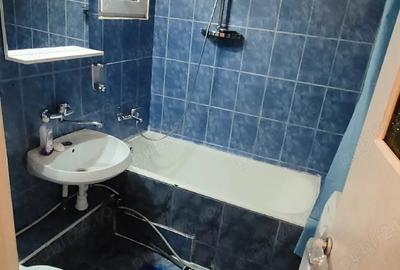 Inchiriez ap.3 cam . - 6