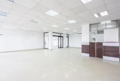 Spațiu comercial, de 250 mp, în Ferdinand - 10