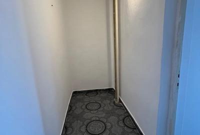 Apartament cu 2 camere in spate la Stadion, et 3 - 5