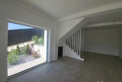 Casă cu 4 camere cu Teren 300 Mp în Hlincea - 7
