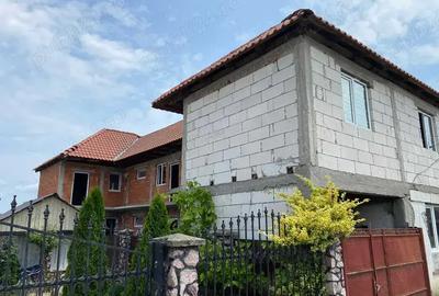 Casa de vanzare parter+etaj in localitatea Beliu - 7