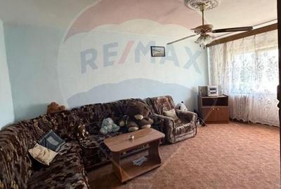 Apartament cu 3 camere decomandat în Sud - 3