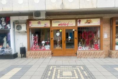 Spațiu comercial, de 80 mp, în Central - 3