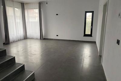 Casă cu 4 camere cu Teren 950 Mp în Exterior Vest - 2