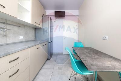Apartament cu 2 camere decomandat, mobilat în Tractorul - 12