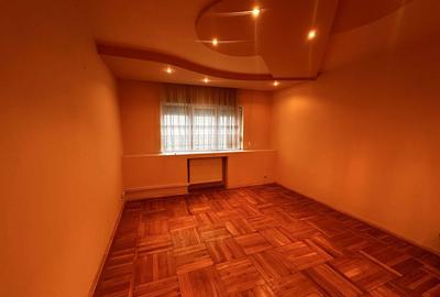 Apartament cu 3 camere decomandat în Micro 3 - 4