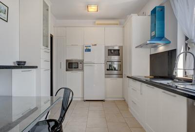 Modern 3 bedroom apartment near British School. FIRST RENTAL. - 3