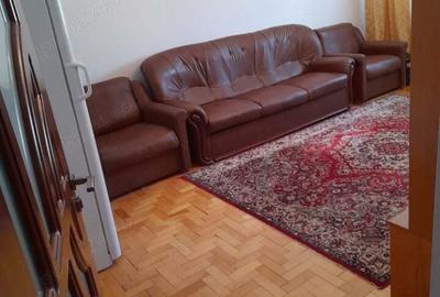 Apartament cu 3 camere decomandat în Decebal