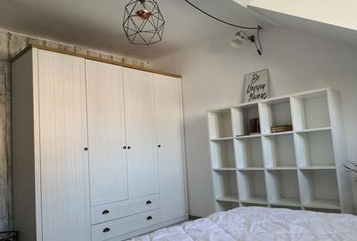 Apartament cu 2 camere semidecomandat în Centrul Istoric