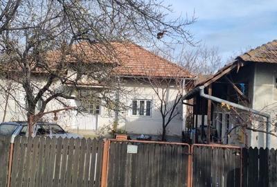 Casă cu 3 camere cu Teren 1040 Mp în Călinești - 4