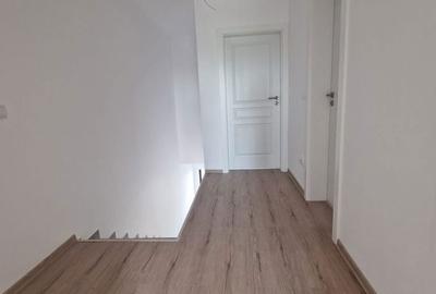 Casă cu 4 camere cu Teren 250 Mp în Moșnița Nouă - 9