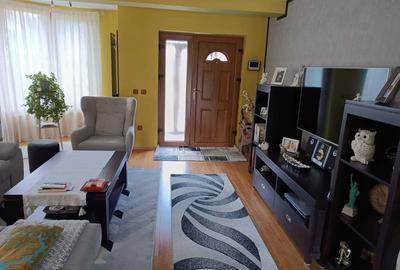 Casă cu 4 camere în Central - 5