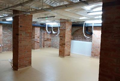 Casă cu 4 camere cu Canalizare în Central - 4