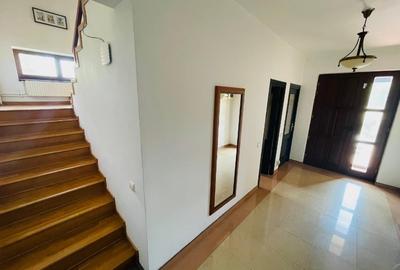 Vilă Spațioasă cu Potențial Multiplu - Zona Exclusivistă - Negociabil - 12