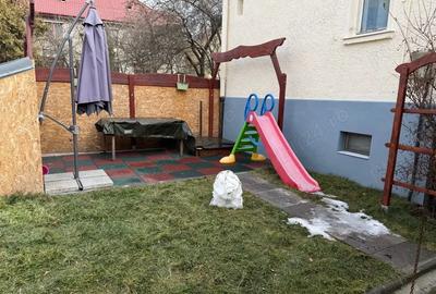 Apartament cu 4 camere decomandat în Central