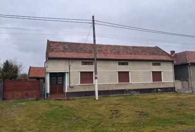 Casă cu 3 camere în Central - 8