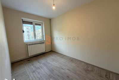 Apartament cu 3 camere decomandat în Micro 14 - 11