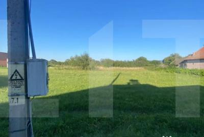 Teren de 866 mp, în Boroșneu Mare - 1