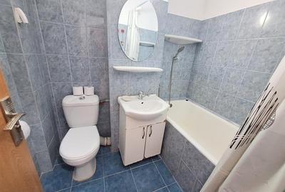 Apartament 2 semidecomandate, zona Milcov - 8