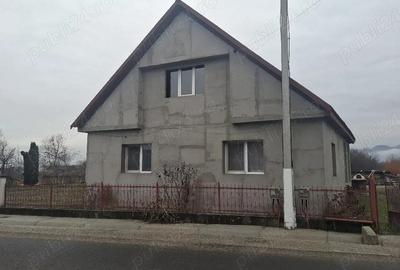 Casă în Bușag - 2