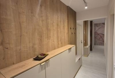 Particular vand apartament 3 camere, zona Piata Presei, sector 1 - 4