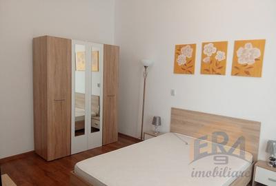 Apartament la casa la curte comuna , Centru, Str. Jokai Mor - 2