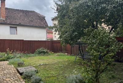 Garsonieră deosebită în inima Scheiului, Brașov – clădire renovată recent! Garsonieră deosebită în inima Scheiului, Brașov – clădire renovată recent! - 2