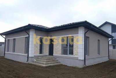 Casă individuală cu 4 camere cu Canalizare în Sud - 3