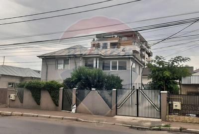 Casa / Vila 4 camere- Anghel Saligny - 2